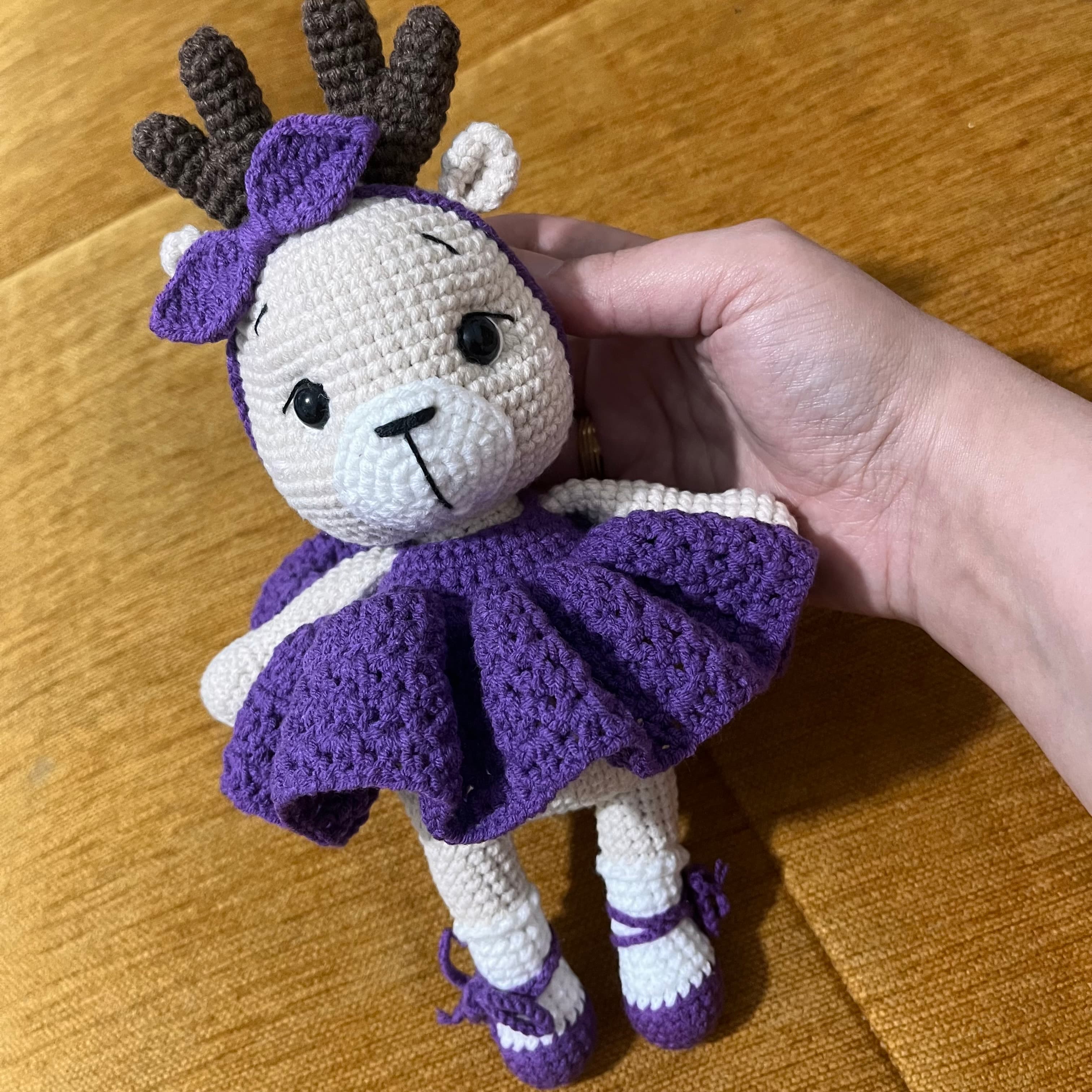 Amigurumi Mor Elbiseli Geyik Oyuncak 🦌💜