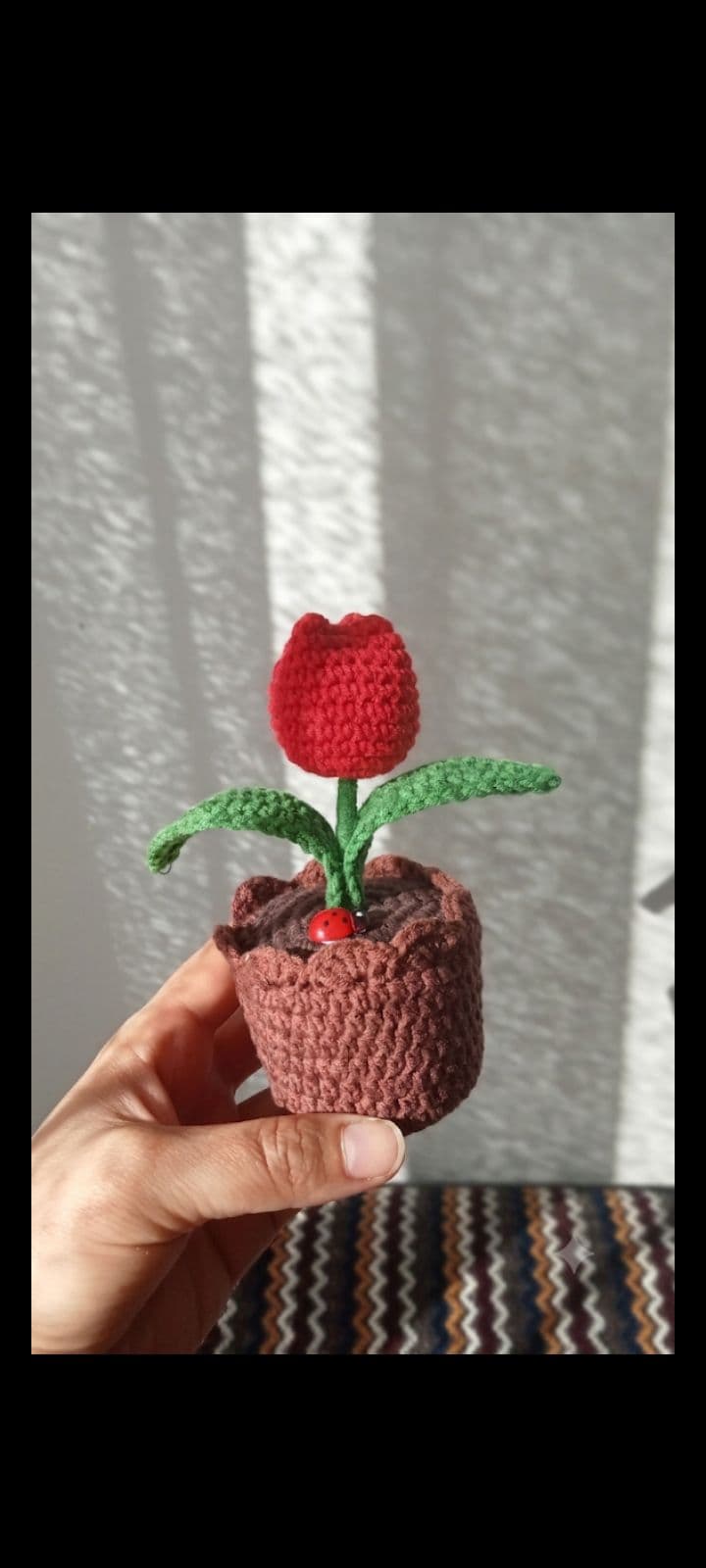 Kırmızı Amigurumi Lale Saksı Çiçeği Örgü Çiçek Solmayan Çiçek 