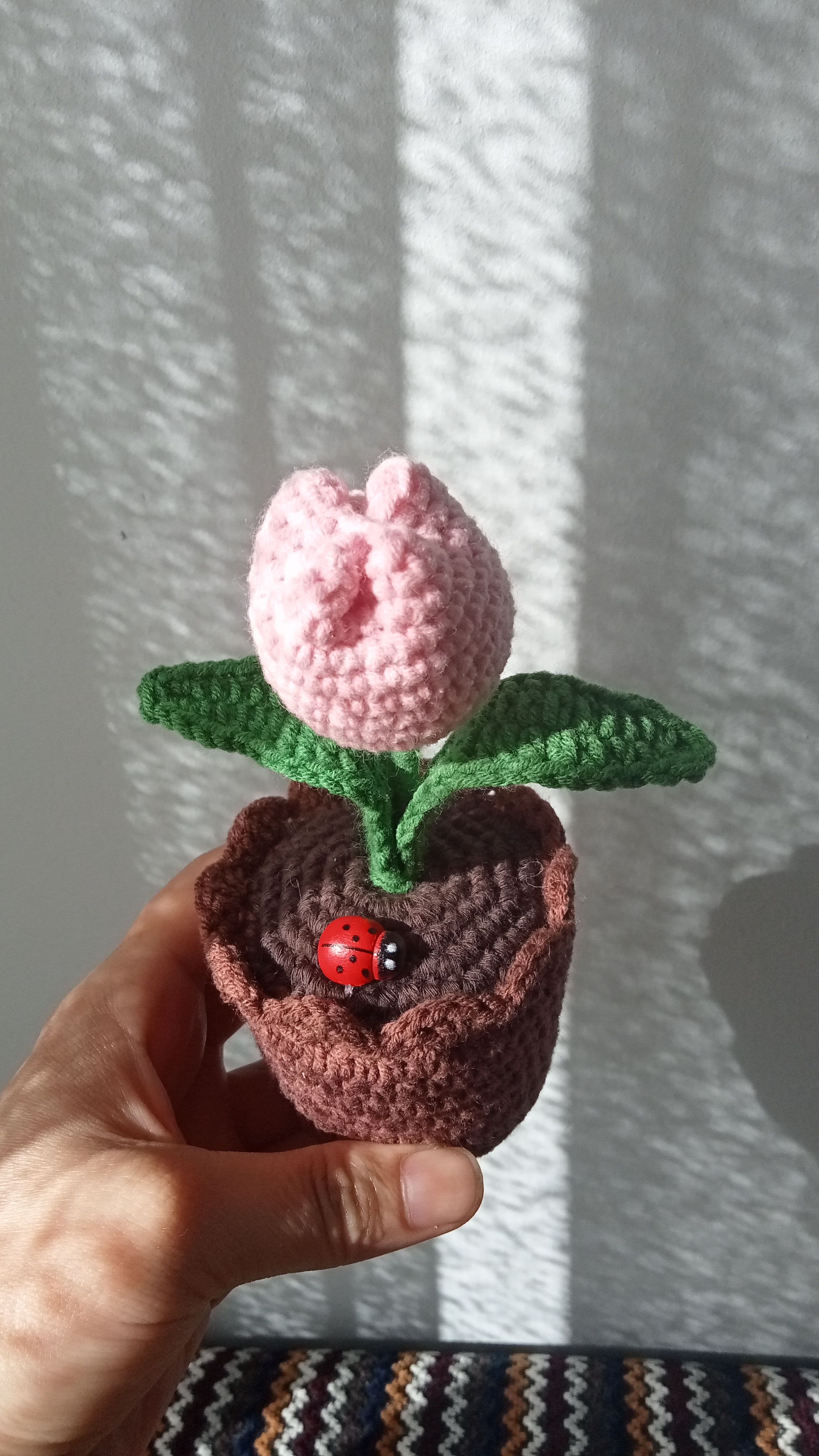 Pembe Örgü Saksı Lale Çiçeği Örgü Çiçek Amigurumi Çiçek  thumbnail 1